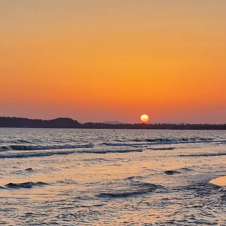 アパート Modern Elegant Escape On The Ionian Coast, Near Ancient Olympia カタコロン