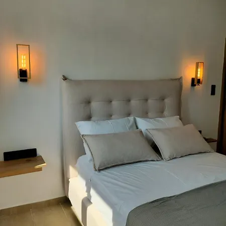 Modern Elegant Escape On The Ionian Coast, Near Ancient Olympia Apartment *