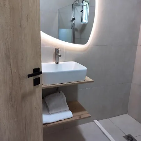 Daire Modern Elegant Escape On The Ionian Coast, Near Ancient Olympia *